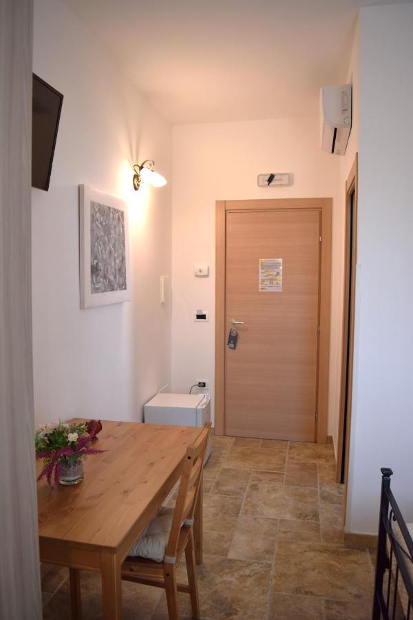 Le Mimose Bed and Breakfast Pulsano Eksteriør billede